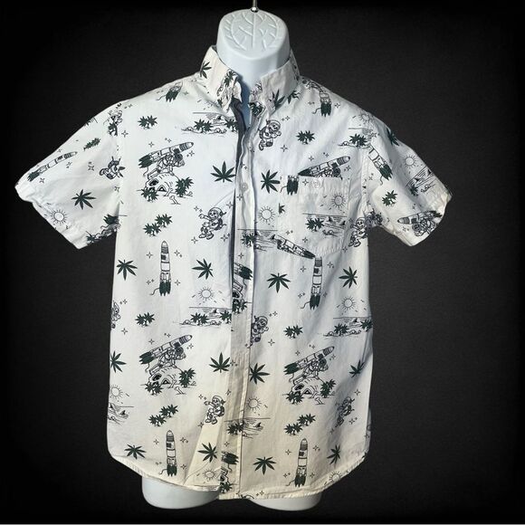 Eighty Eight Men’s Short Sleeve Casual Button Down Shirt Size Small - Picture 1 of 7